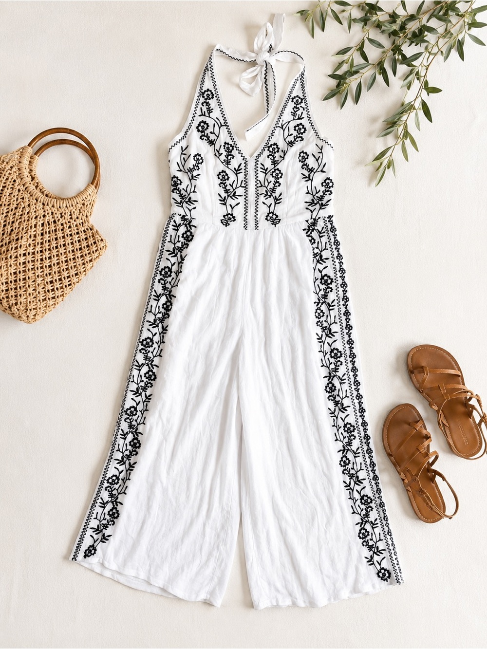 American Eagle Embroidered Halter Wide Leg Jumpsuit – White & Black Size Small